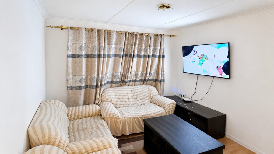 2 Bedroom Property for Sale in Sanlamhof Western Cape